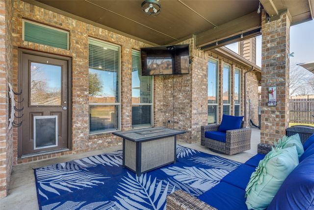 11564 Round Leaf Drive, Fort Worth, TX 76244