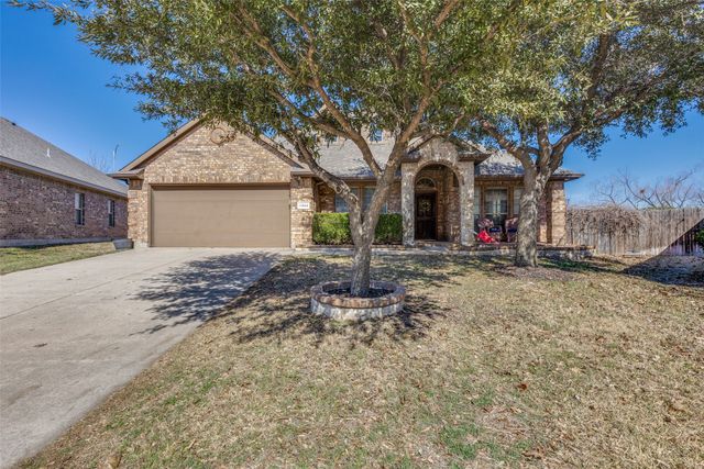 11564 Round Leaf Drive, Fort Worth, TX 76244