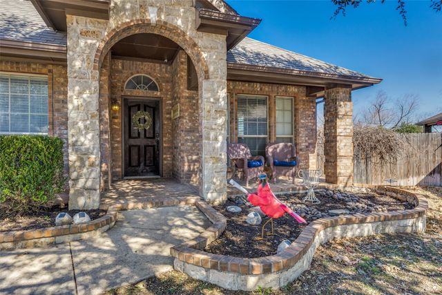 11564 Round Leaf Drive, Fort Worth, TX 76244