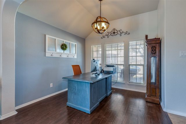 11564 Round Leaf Drive, Fort Worth, TX 76244