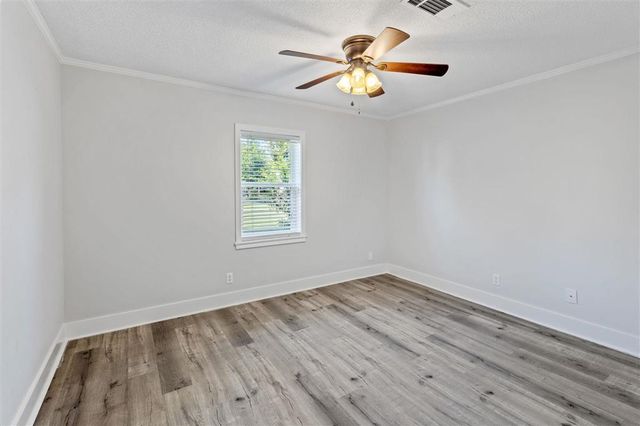 2520 Oak Cliff Street, Lake Charles, LA 70607