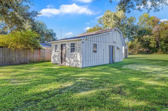 2520 Oak Cliff Street, Lake Charles, LA 70607