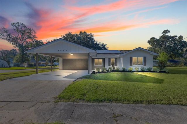 2520 Oak Cliff Street, Lake Charles, LA 70607