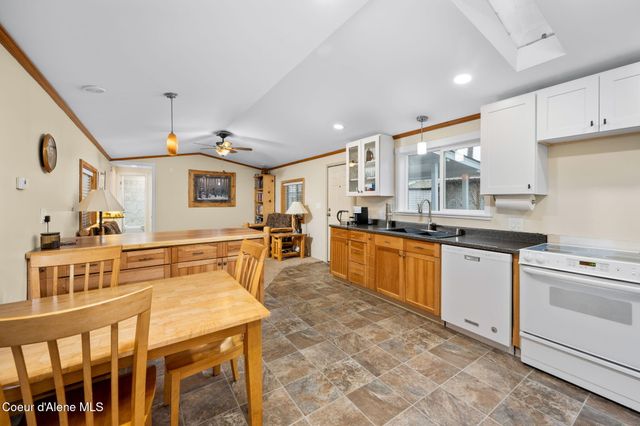 9140 N Starr LOOP, Hayden, ID 83835