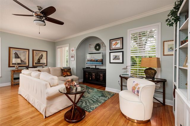 190 BANYAN BAY DRIVE, St Petersburg, FL 33705