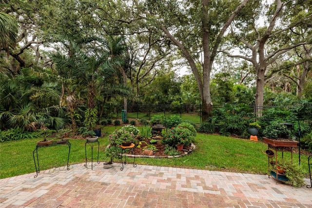 190 BANYAN BAY DRIVE, St Petersburg, FL 33705