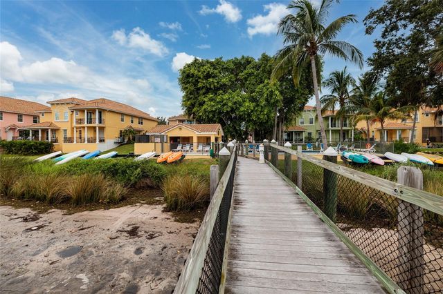 190 BANYAN BAY DRIVE, St Petersburg, FL 33705
