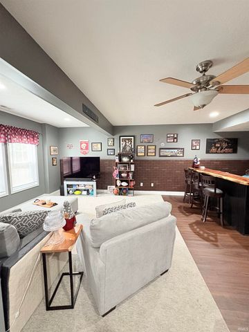 845 E Alexis Way, Bloomington, IN 47401