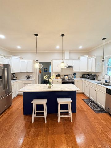 845 E Alexis Way, Bloomington, IN 47401