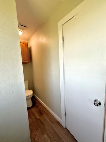 411 W Avenue K Ave, Jarrell, TX 76537