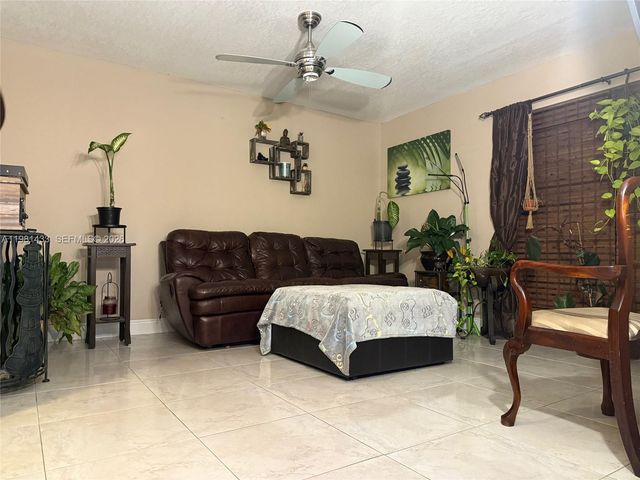 5119 SW 153rd Pl N, Miami, FL 33185