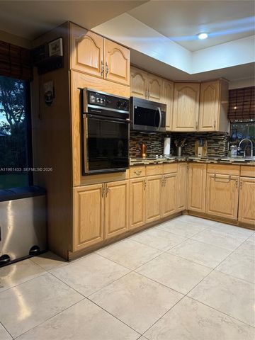 5119 SW 153rd Pl N, Miami, FL 33185