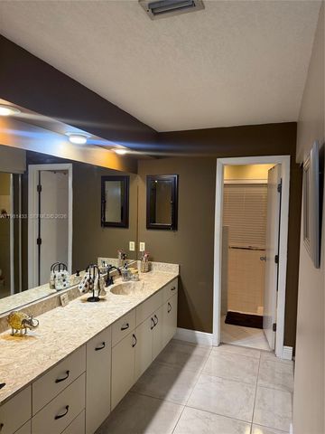 5119 SW 153rd Pl N, Miami, FL 33185