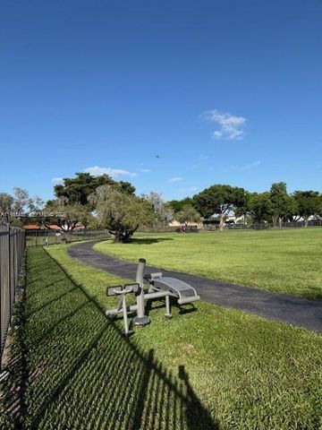 5119 SW 153rd Pl N, Miami, FL 33185