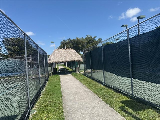 5119 SW 153rd Pl N, Miami, FL 33185