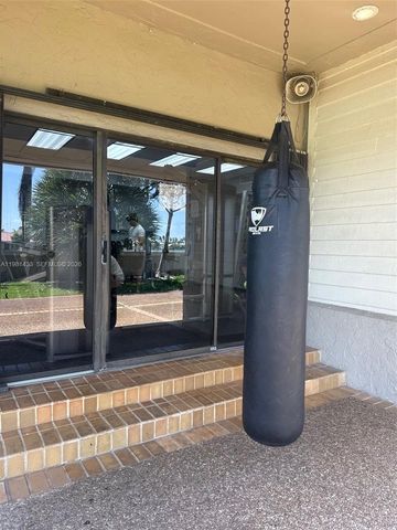 5119 SW 153rd Pl N, Miami, FL 33185