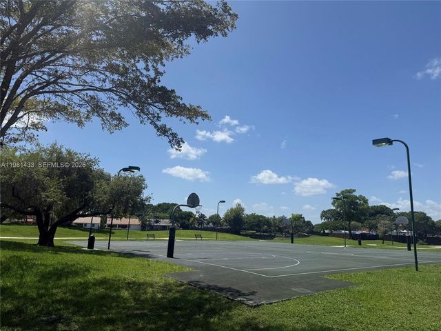 5119 SW 153rd Pl N, Miami, FL 33185