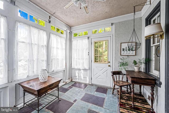 233 E KINGS HWY, Audubon, NJ 08106