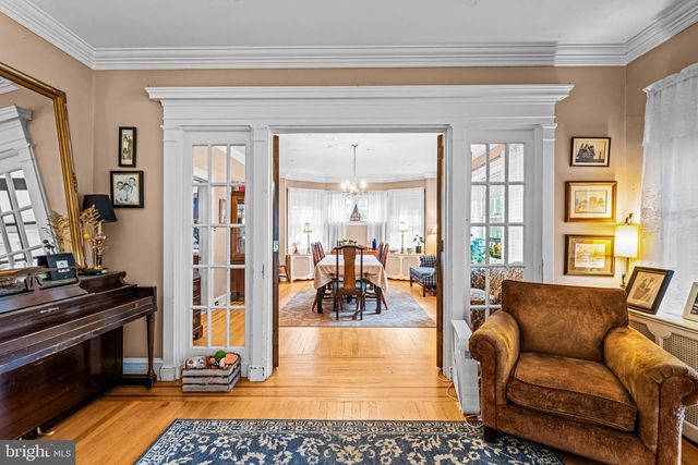 233 E KINGS HWY, Audubon, NJ 08106