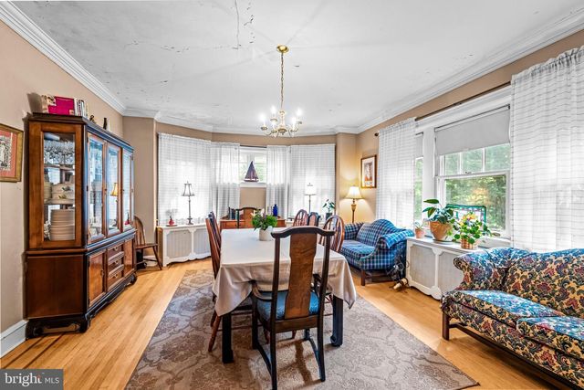 233 E KINGS HWY, Audubon, NJ 08106