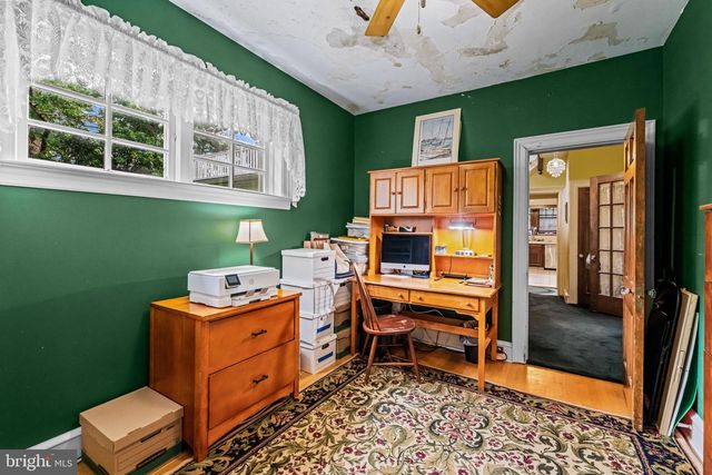 233 E KINGS HWY, Audubon, NJ 08106