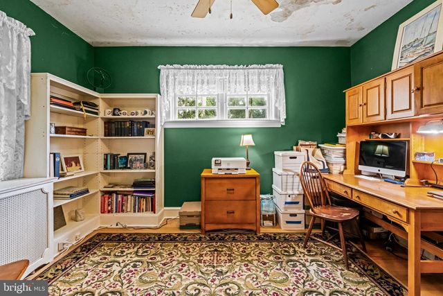 233 E KINGS HWY, Audubon, NJ 08106