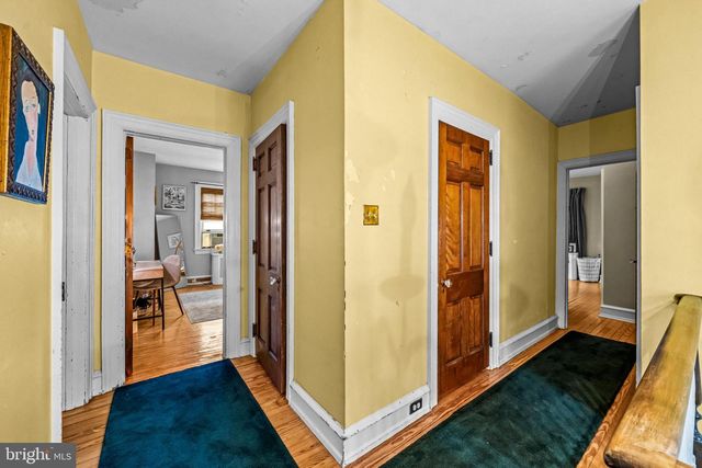 233 E KINGS HWY, Audubon, NJ 08106