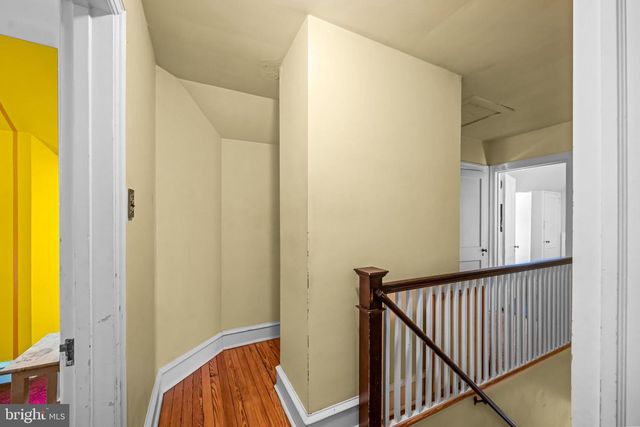 233 E KINGS HWY, Audubon, NJ 08106