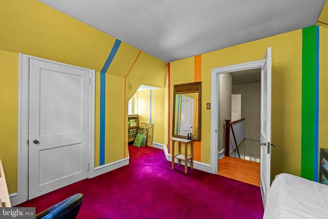 233 E KINGS HWY, Audubon, NJ 08106