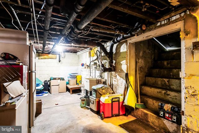 233 E KINGS HWY, Audubon, NJ 08106