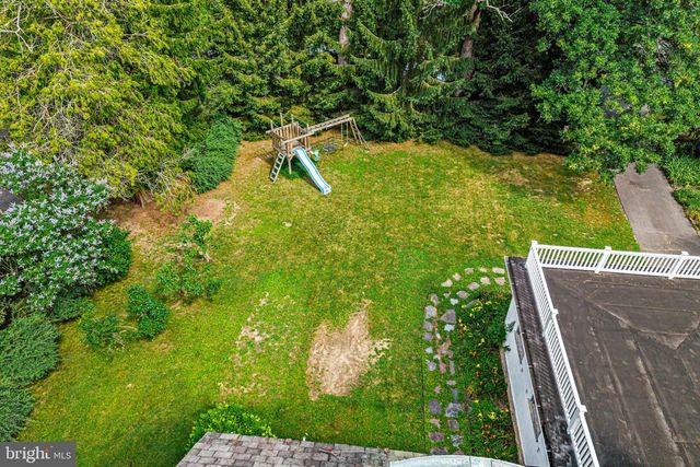 233 E KINGS HWY, Audubon, NJ 08106