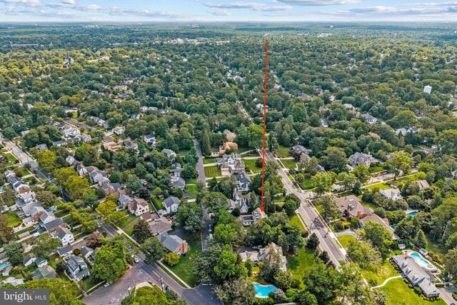 233 E KINGS HWY, Audubon, NJ 08106