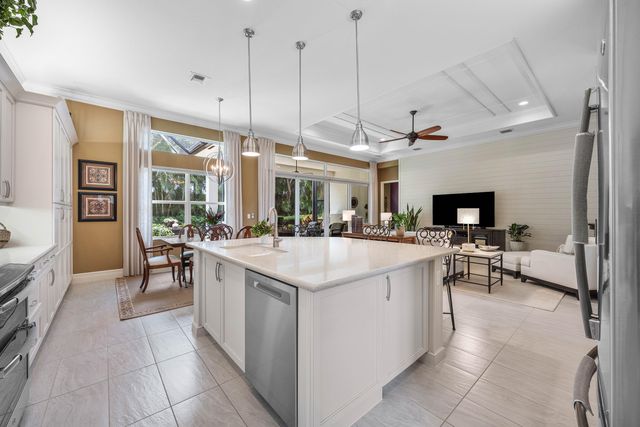 9061 GOLDEN MOUNTAIN Circle, Boynton Beach, FL 33473
