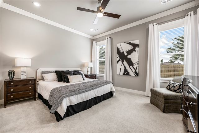 1810 W Saddlebrook Lane, Rogers, AR 72758