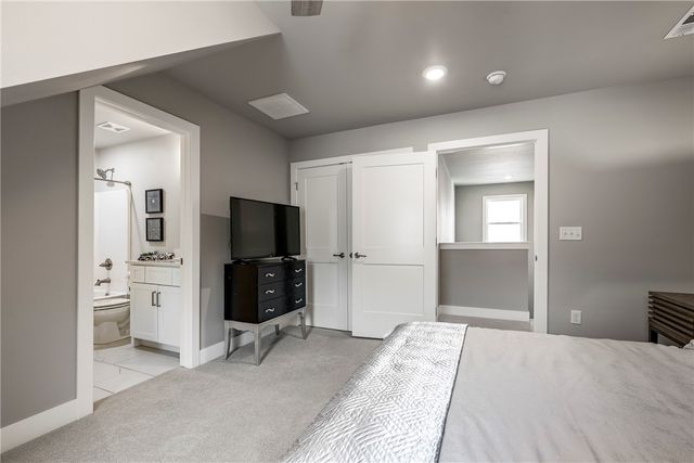 1810 W Saddlebrook Lane, Rogers, AR 72758