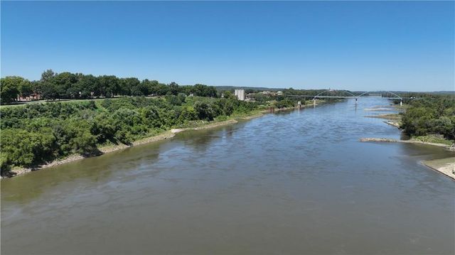 309 N Esplanade Street, Leavenworth, KS 66048