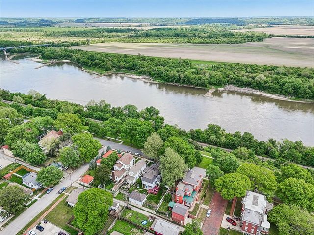 309 N Esplanade Street, Leavenworth, KS 66048