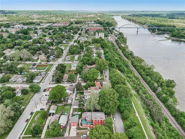 309 N Esplanade Street, Leavenworth, KS 66048