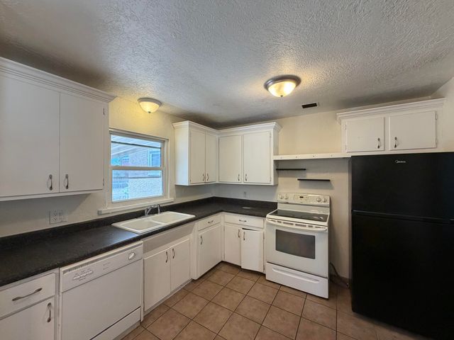 317 Cagua Drive NE, Albuquerque, NM 87108