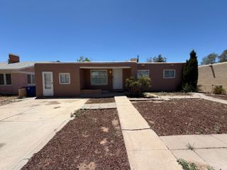 317 Cagua Drive NE, Albuquerque, NM 87108