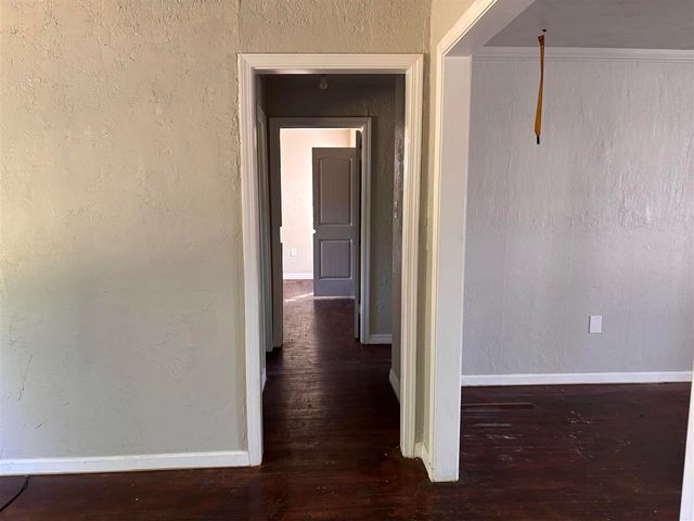 1109 NW Andrews Ave, Lawton, OK 73507