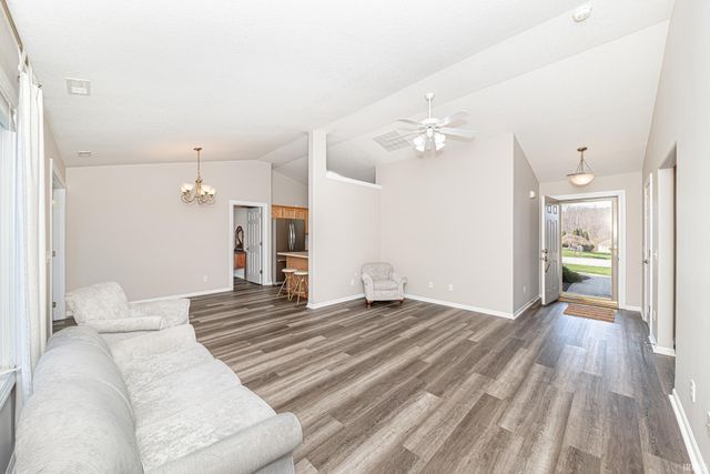 279 S Eagle Glen Trail, Columbia City, IN 46725