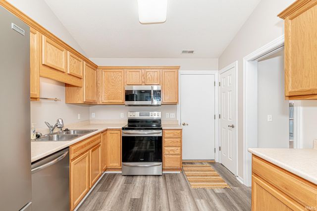 279 S Eagle Glen Trail, Columbia City, IN 46725