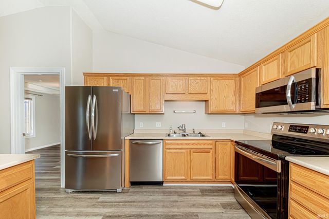 279 S Eagle Glen Trail, Columbia City, IN 46725