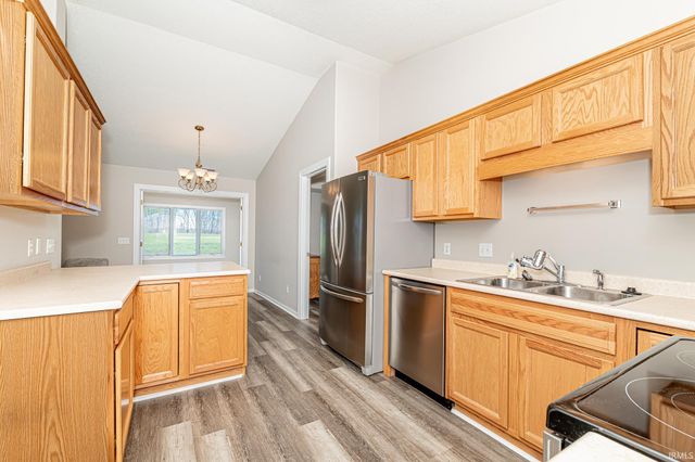 279 S Eagle Glen Trail, Columbia City, IN 46725