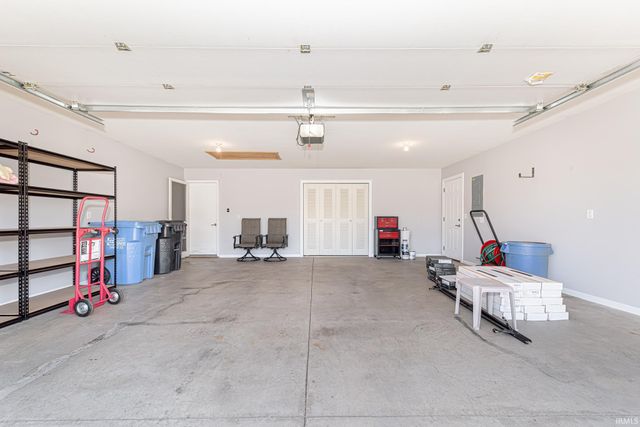 279 S Eagle Glen Trail, Columbia City, IN 46725