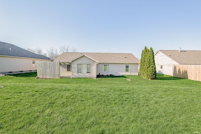 279 S Eagle Glen Trail, Columbia City, IN 46725
