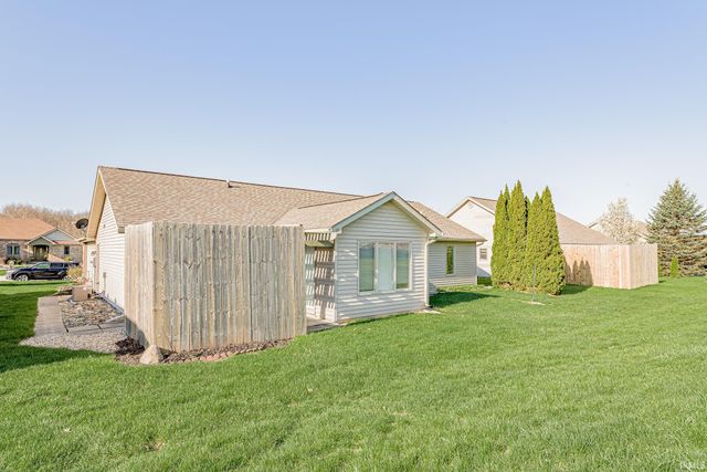 279 S Eagle Glen Trail, Columbia City, IN 46725