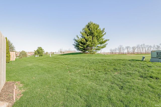 279 S Eagle Glen Trail, Columbia City, IN 46725