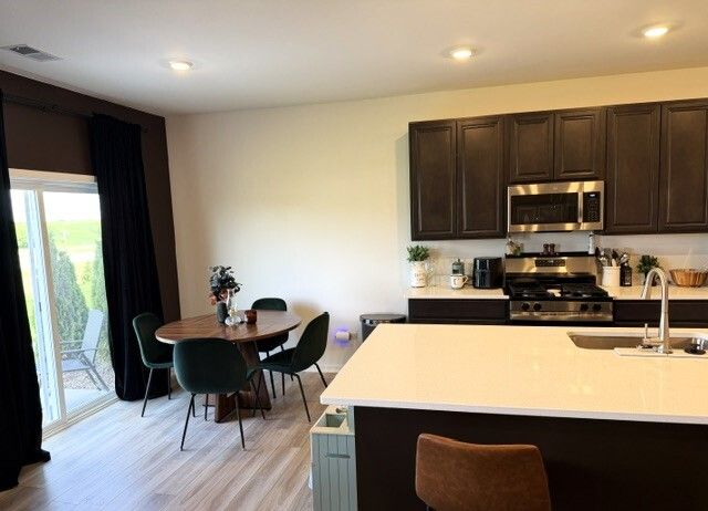 341 Red Oak Circle, Volo, IL 60020
